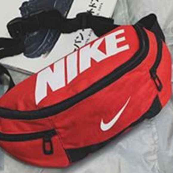 Unisex Nike Fannypack - Picture 3 of 7
